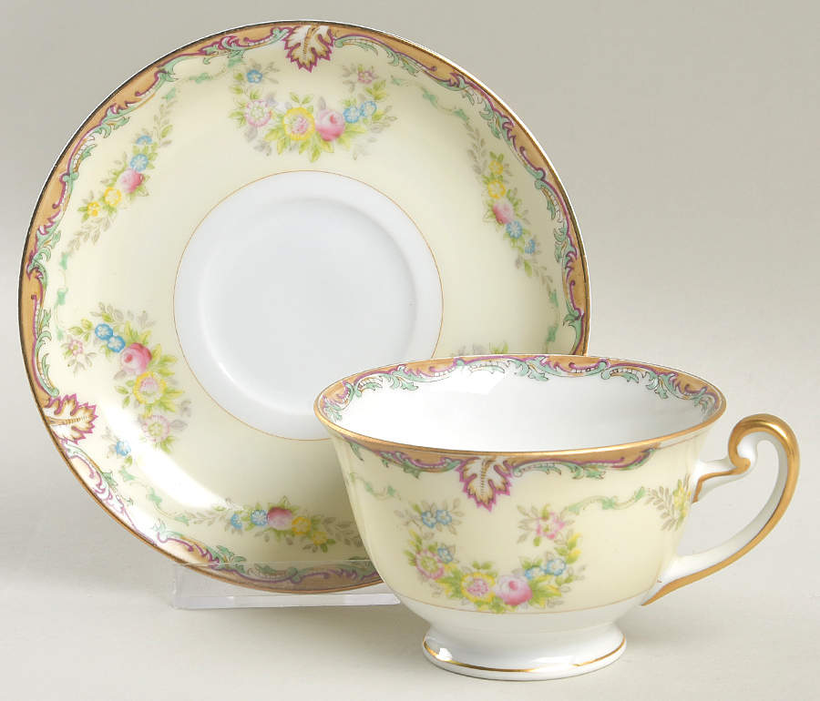 Burgundy (Smooth Verge) Footed Cup & Saucer Set by Meito-1