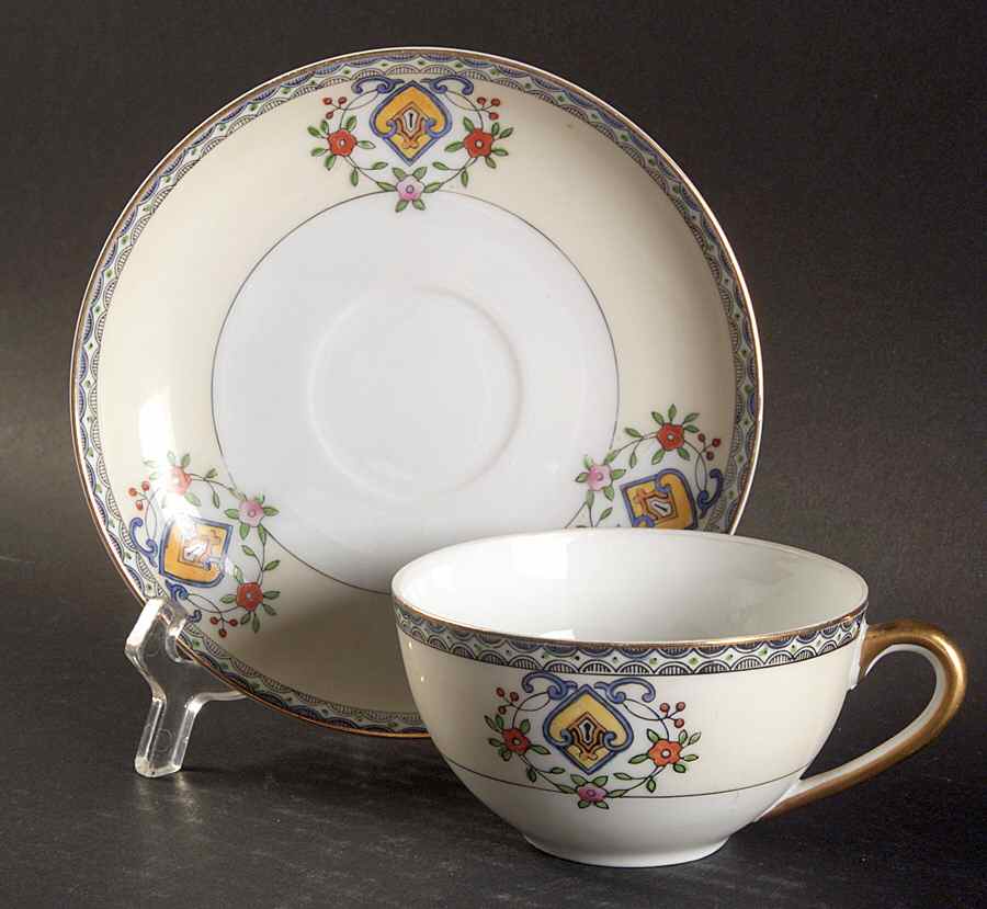 Campania Flat Cup & Saucer Set by Meito-1
