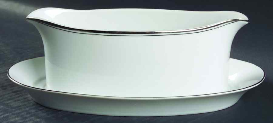 Cambridge Gravy Boat with Attached Underplate by Meito-1