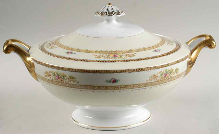 Camden Round Covered Vegetable by Meito-1