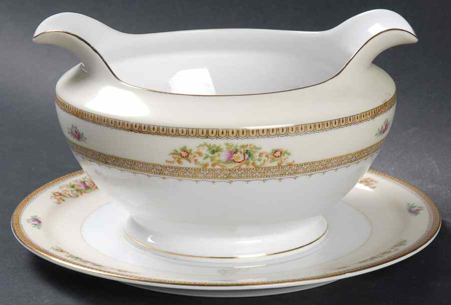 Camden Gravy Boat with Attached Underplate by Meito-1