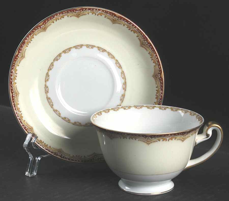 Celestine Footed Cup & Saucer Set by Meito-1