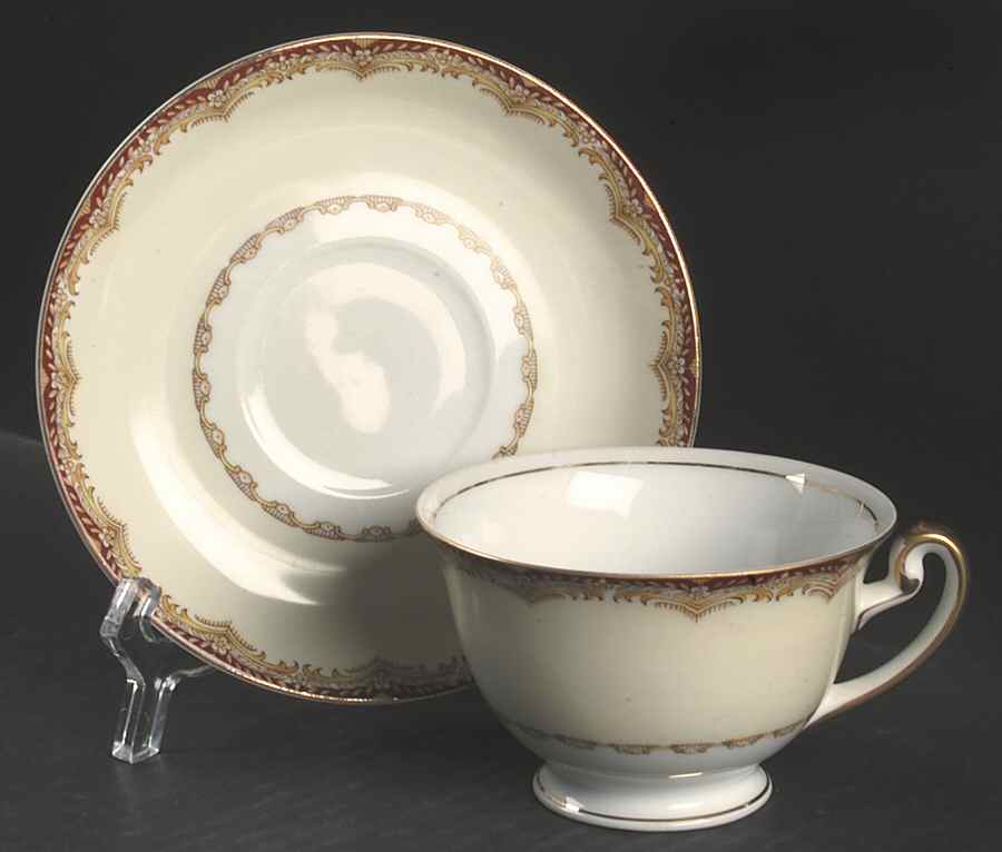 Celestine Footed Cup & Saucer Set by Meito-1