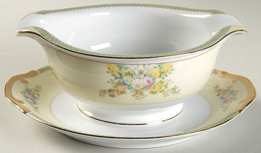 Chace Gravy Boat with Attached Underplate by Meito-1