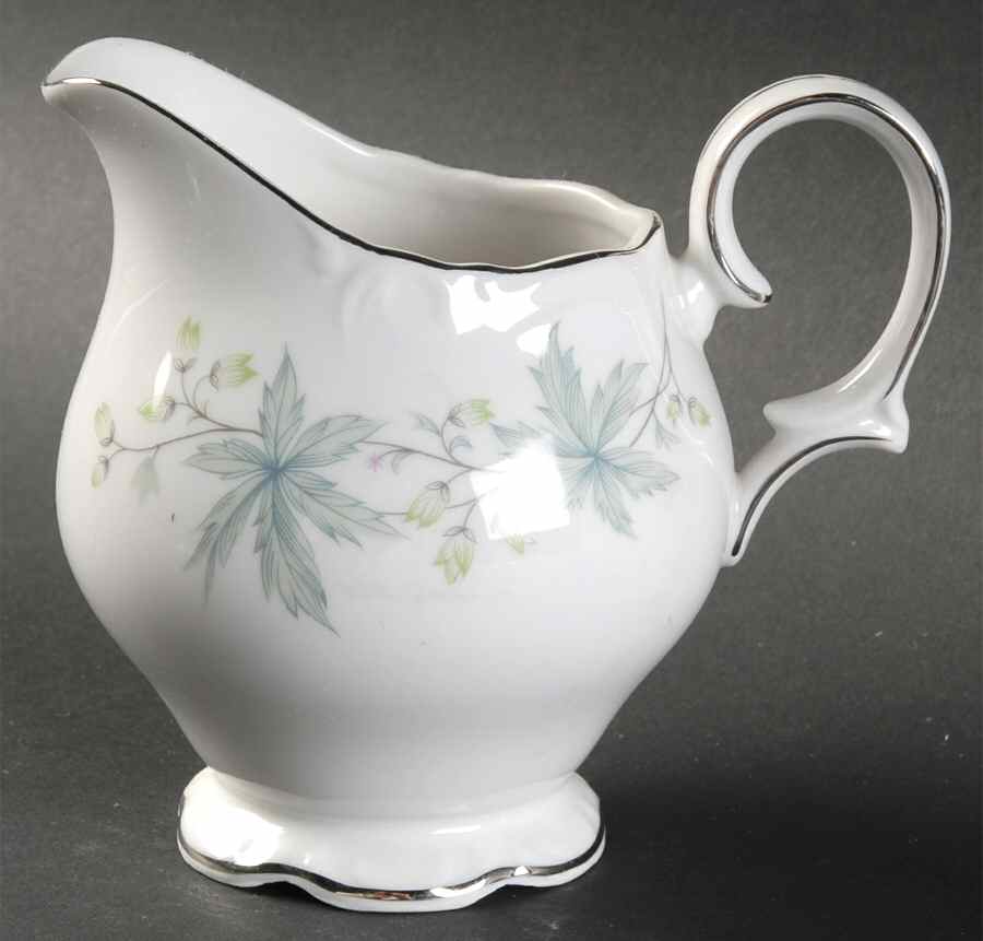 Chantilly Creamer by Meito-1