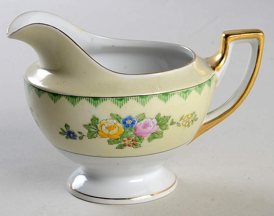 Chanhale Creamer by Meito-1
