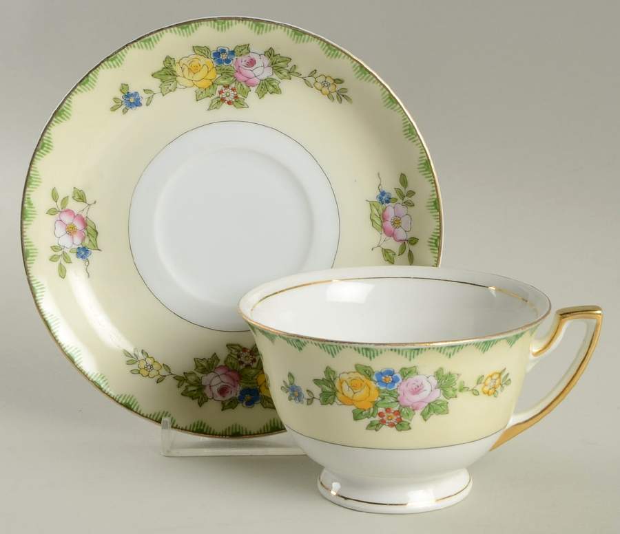 Chanhale Footed Cup & Saucer Set by Meito-1