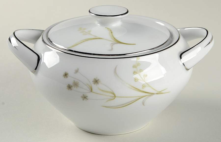 Chantilly Sugar Bowl & Lid by Meito-1