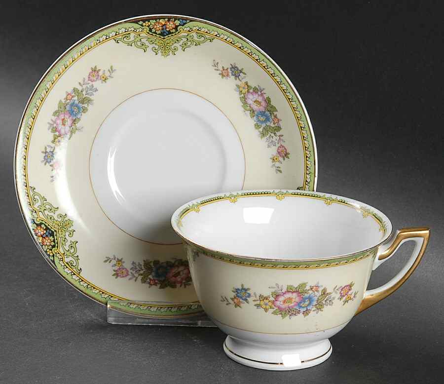 Clarence Footed Cup & Saucer Set by Meito-1