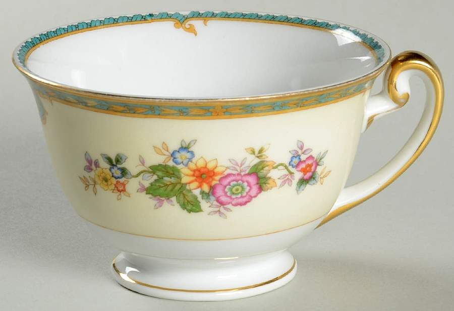 Clifton Footed Cup by Meito-1
