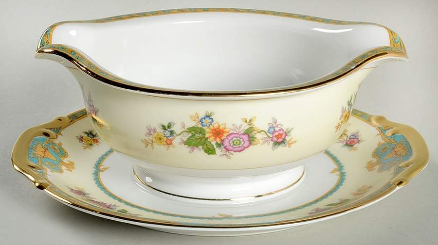 Clifton Gravy Boat with Attached Underplate by Meito-1