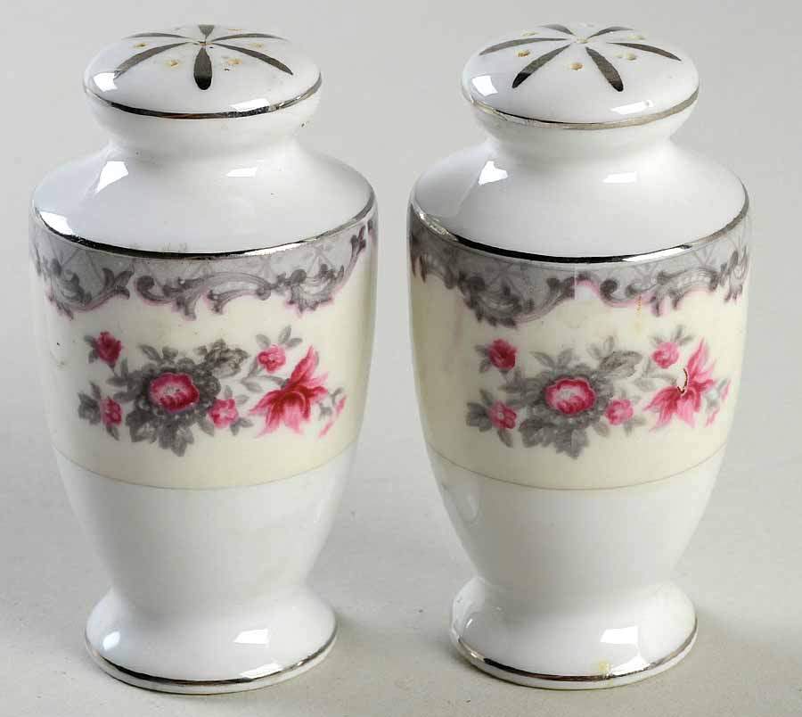 Corsage Salt & Pepper Set by Meito-1