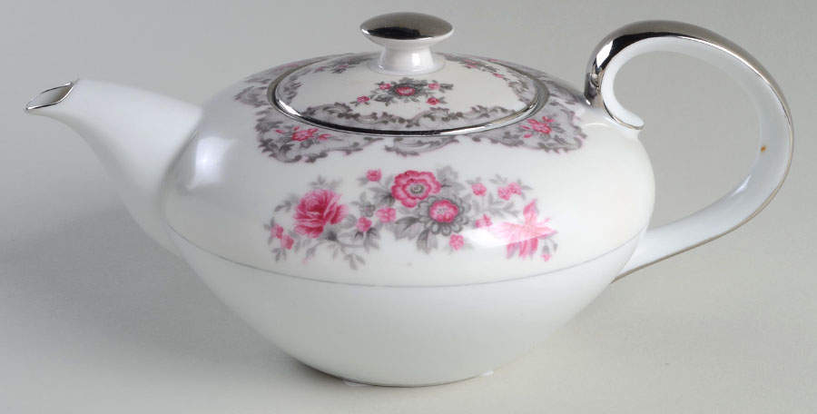 Corsage Teapot & Lid by Meito-1