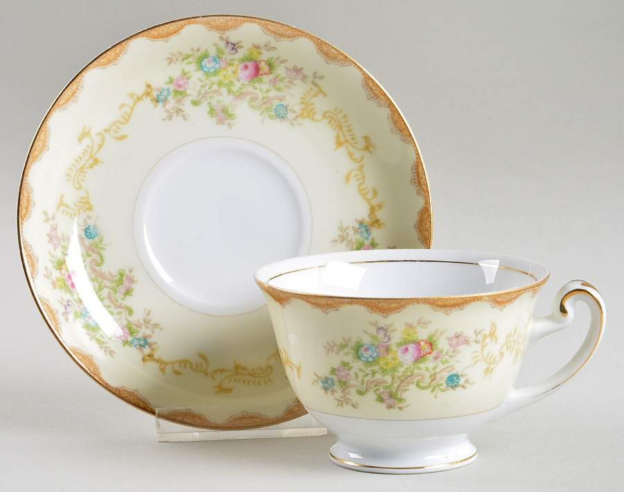 Dalton Footed Cup & Saucer Set by Meito-1