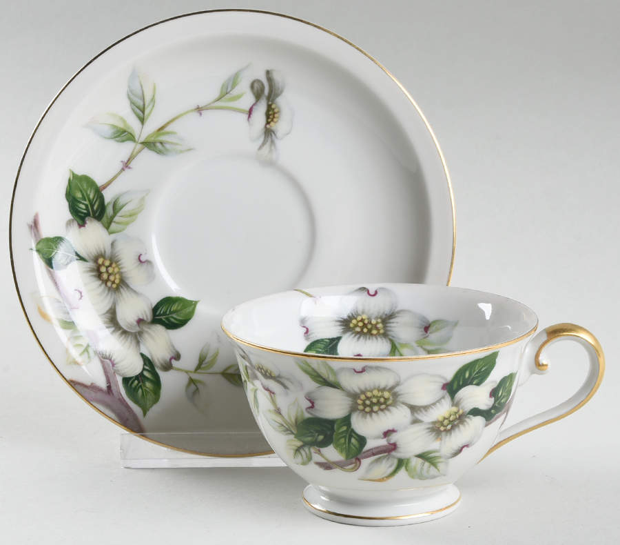 Dogwood Footed Cup & Saucer Set by Meito-1