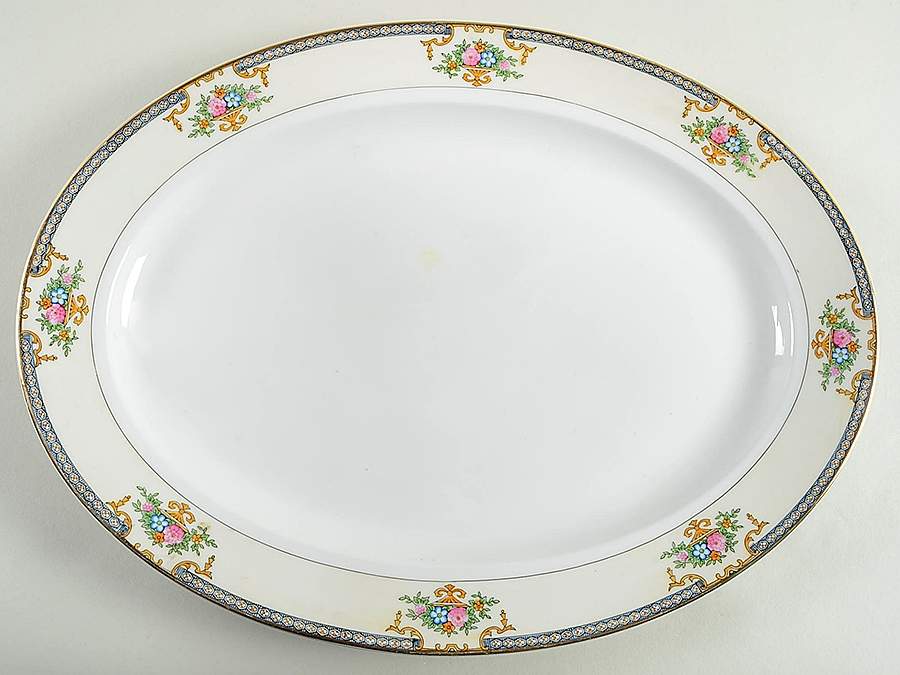 Dolores (Gold Trim) 16" Oval Serving Platter by Meito-1