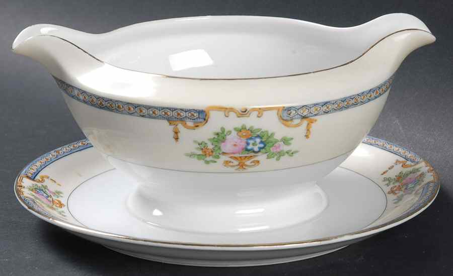 Dolores (Gold Trim) Gravy Boat with Attached Underplate by Meito-1
