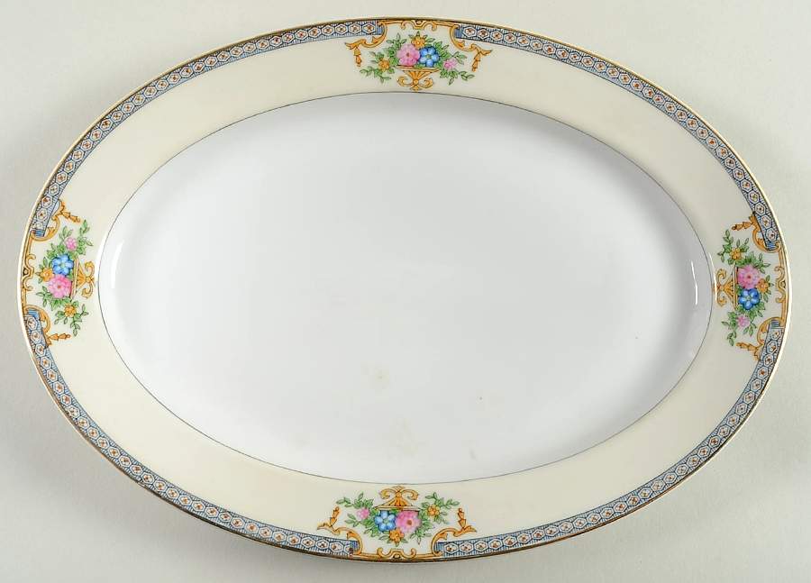 Dolores (Gold Trim) 11" Oval Serving Platter by Meito-1