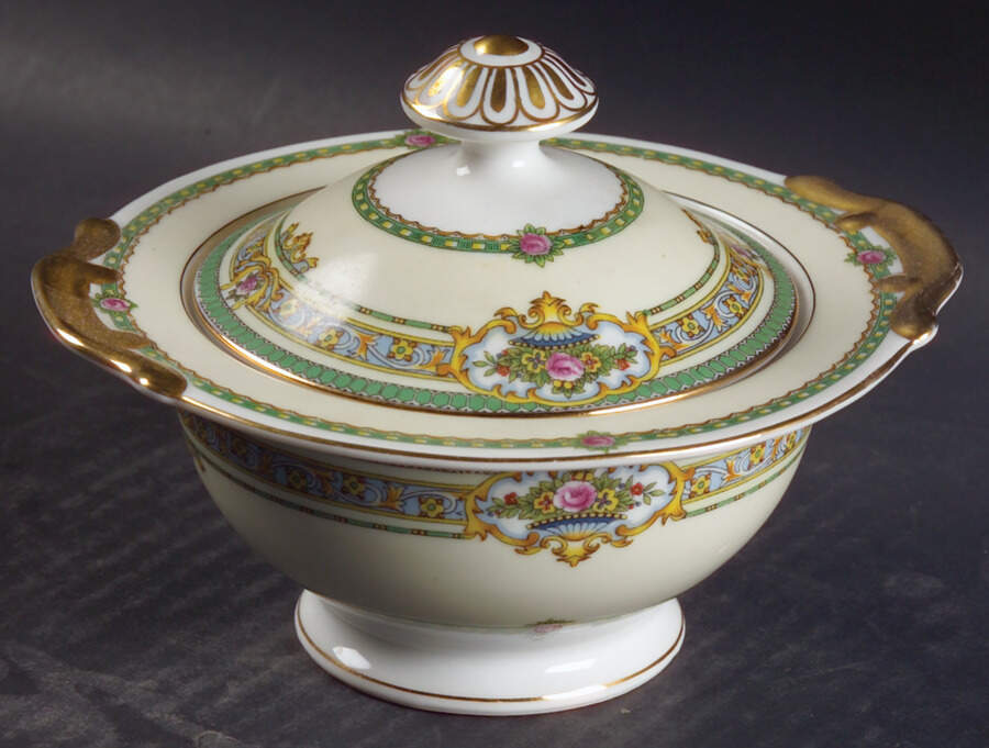 Dublin (Floral Urns) Sugar Bowl & Lid by Meito-1