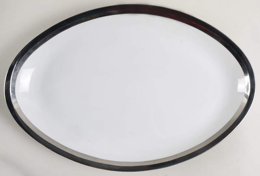 Duchess 16" Oval Serving Platter by Meito-1