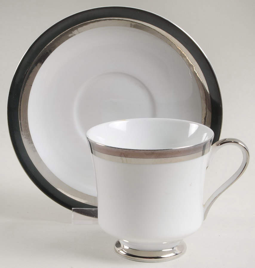 Duchess Footed Cup & Saucer Set by Meito-1