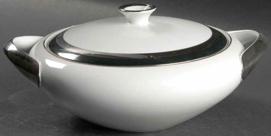 Duchess Round Covered Vegetable by Meito-1
