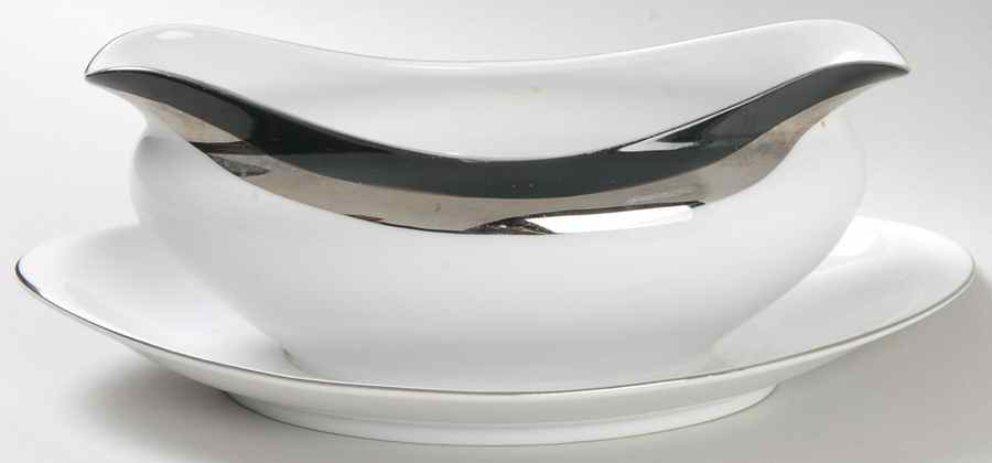 Duchess Gravy Boat with Attached Underplate by Meito-1