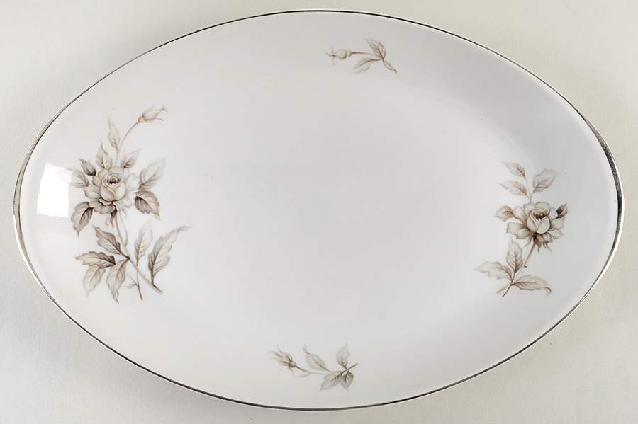 Dusk Rose 14" Oval Serving Platter by Meito-1