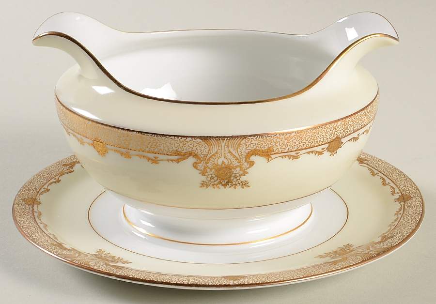 Elaine Gravy Boat with Attached Underplate by Meito-1