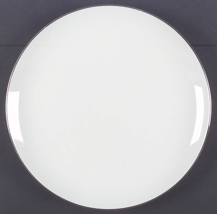 Elizabeth Dinner Plate by Meito-1