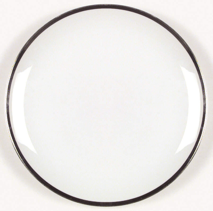 Elizabeth Dinner Plate by Meito-1
