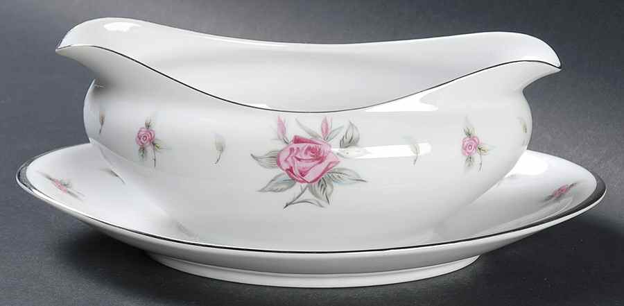 Engagement Gravy Boat with Attached Underplate by Meito-1