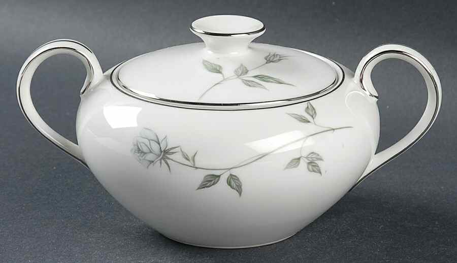 Fleurette (Coupe, Platinum Trim) Sugar Bowl & Lid by Meito-1