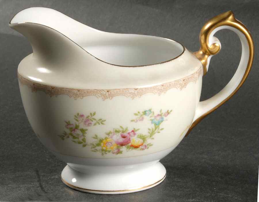 Flora Creamer by Meito-1