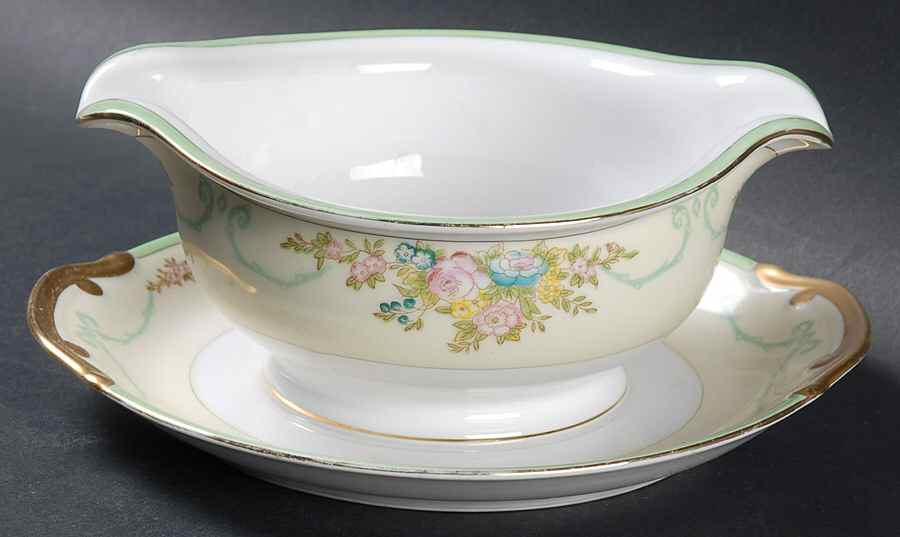 Formal Garden Gravy Boat with Attached Underplate by Meito-1