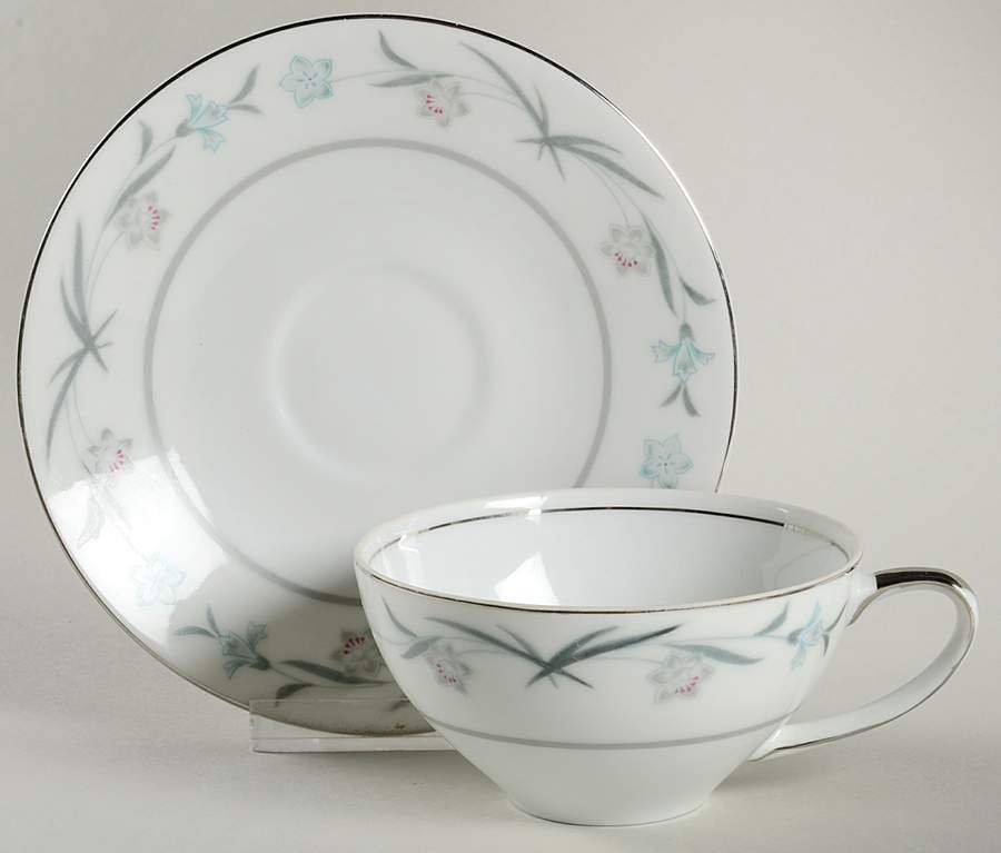 Glenora Flat Cup & Saucer Set by Meito-1