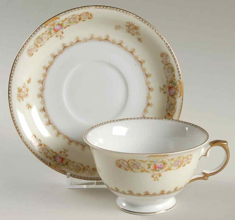 Hastings Footed Cup & Saucer Set by Meito-1