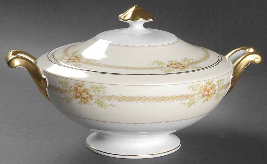 Irving Round Covered Vegetable by Meito-1
