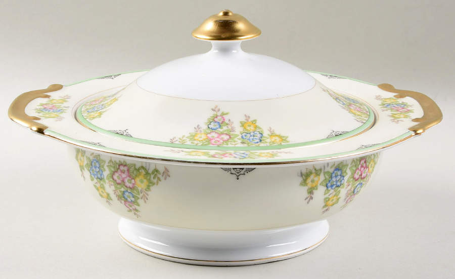 Isabella Round Covered Vegetable by Meito-1