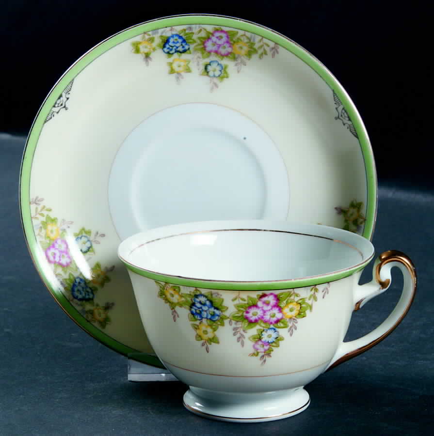 Isabella Footed Cup & Saucer Set by Meito-1