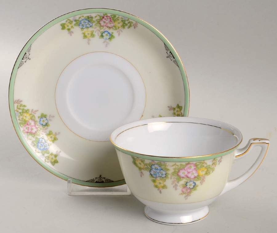 Isabella Footed Cup & Saucer Set by Meito-1