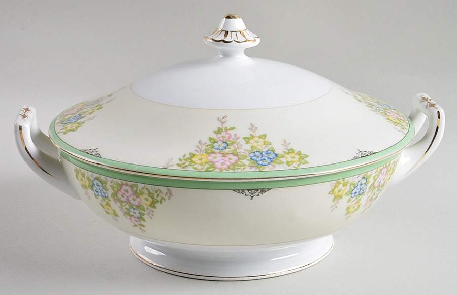 Isabella Round Covered Vegetable by Meito-1