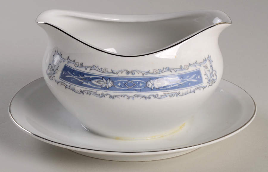 Jasper Gravy Boat with Attached Underplate by Meito-1