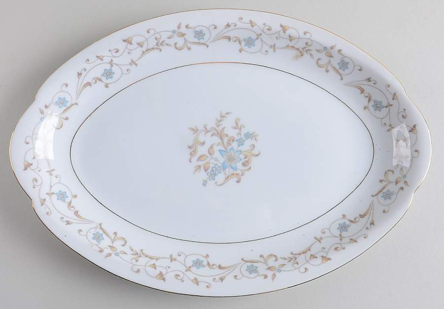 Lace 12" Oval Serving Platter by Meito-1