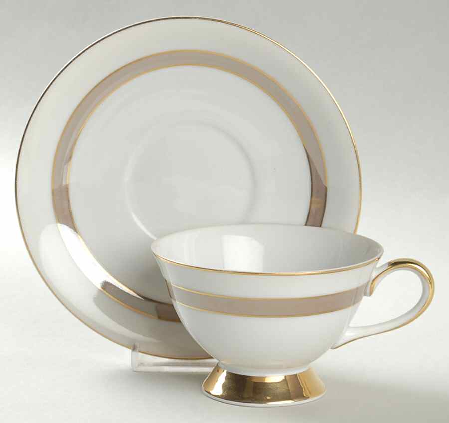 Largo Footed Cup & Saucer Set by Meito-1