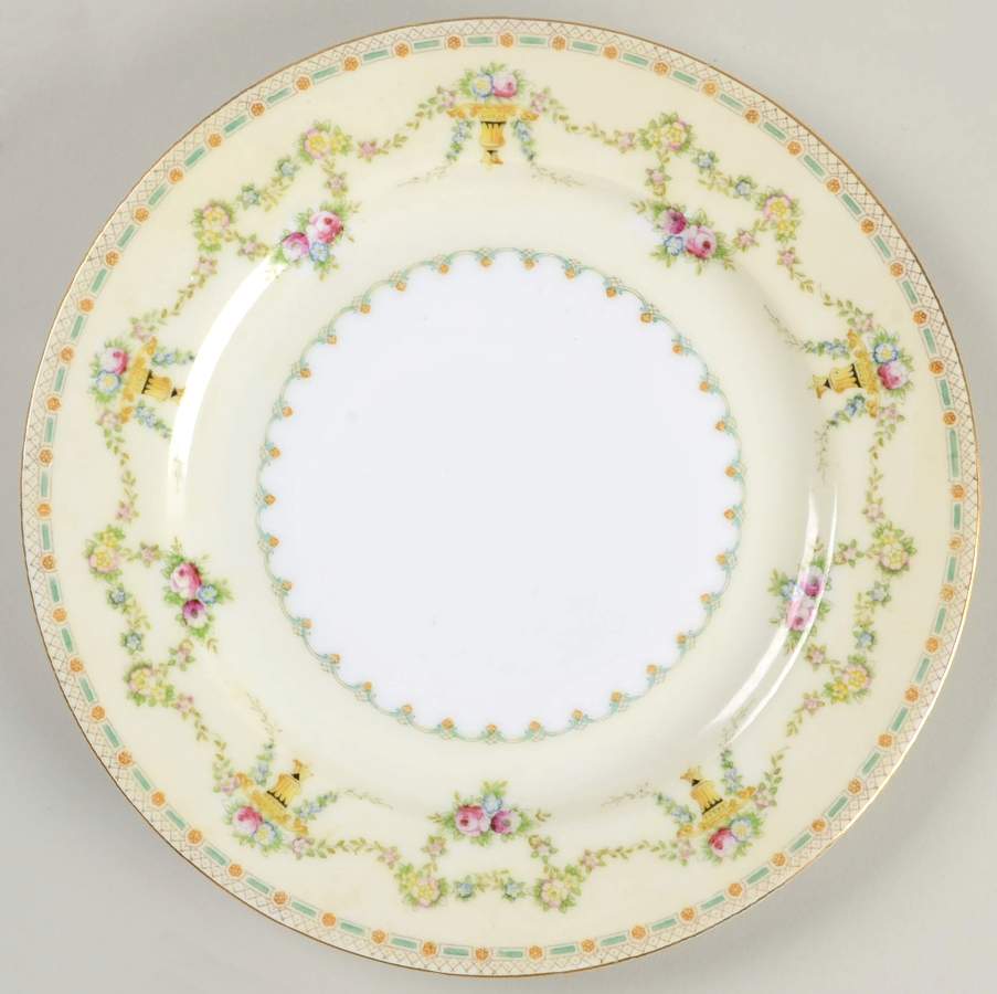 Laurel Dinner Plate by Meito-1