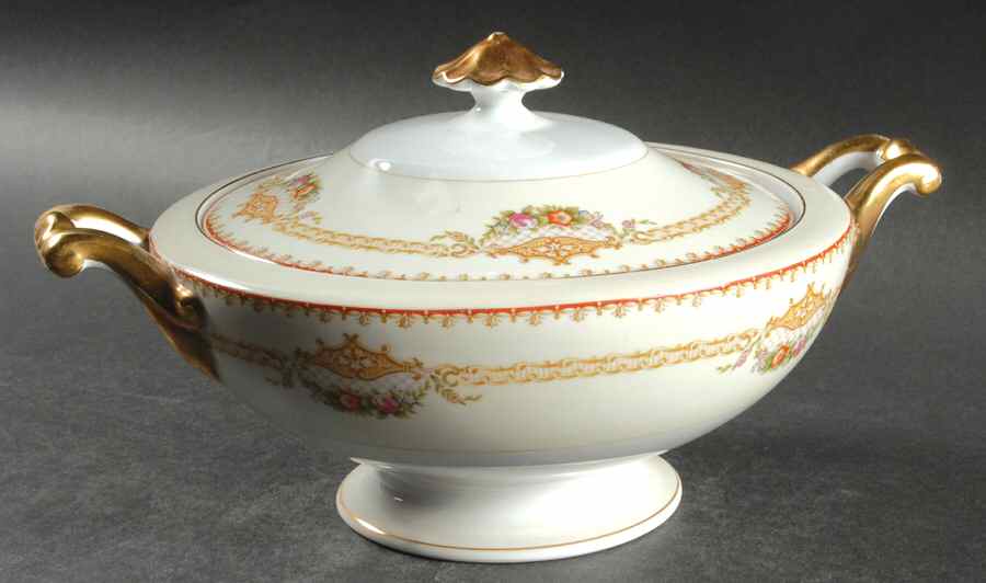 Leonore Round Covered Vegetable by Meito-1