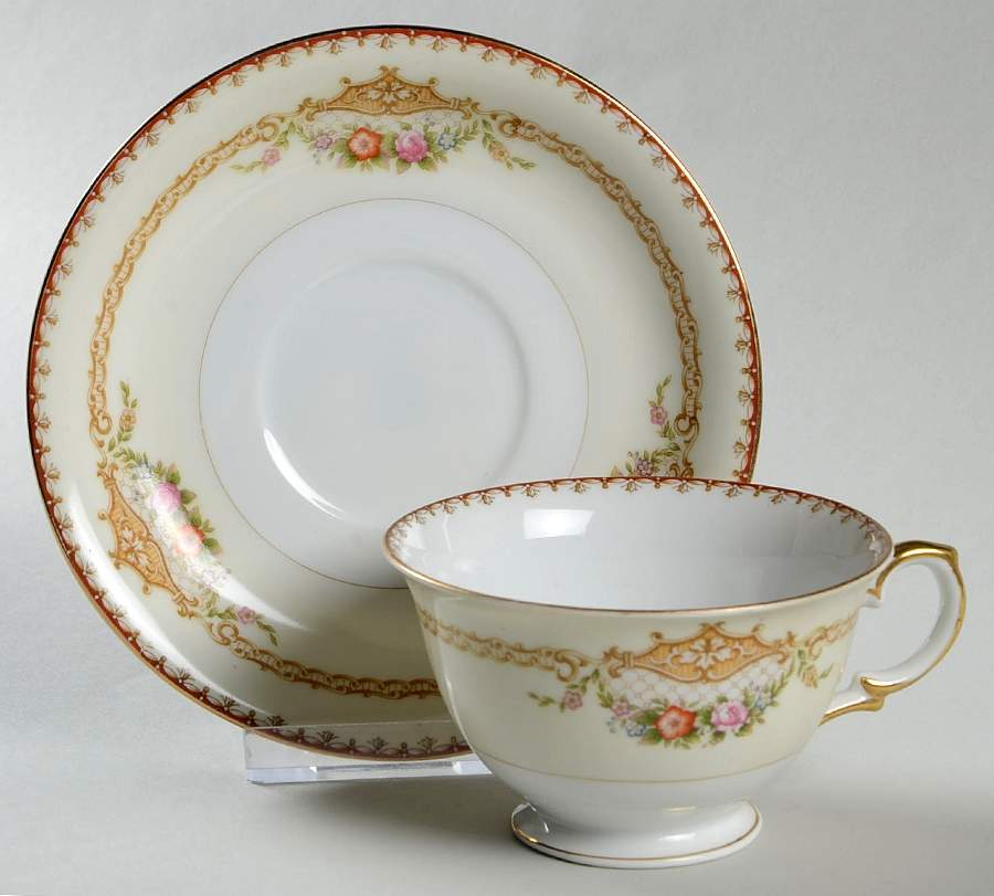 Leonore Footed Cup & Saucer Set by Meito-1