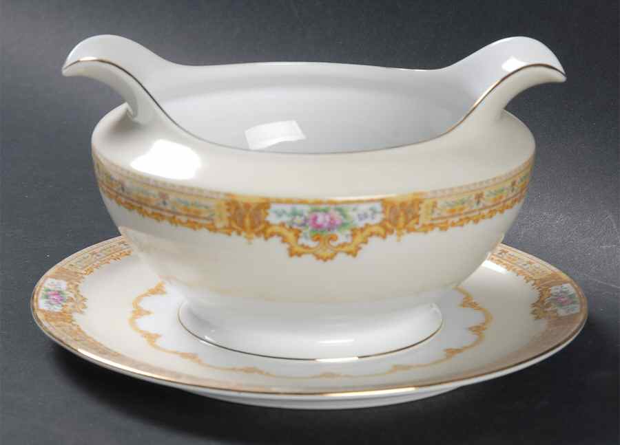 Leonora Gravy Boat with Attached Underplate by Meito-1