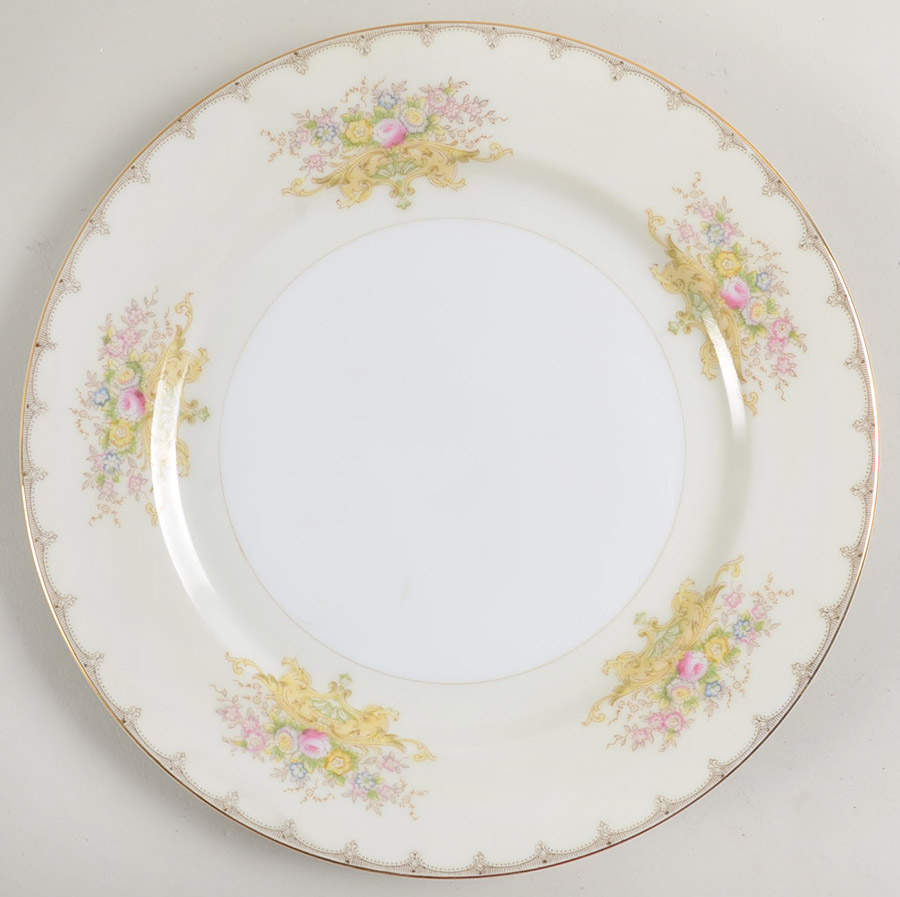 Linden Dinner Plate by Meito-1